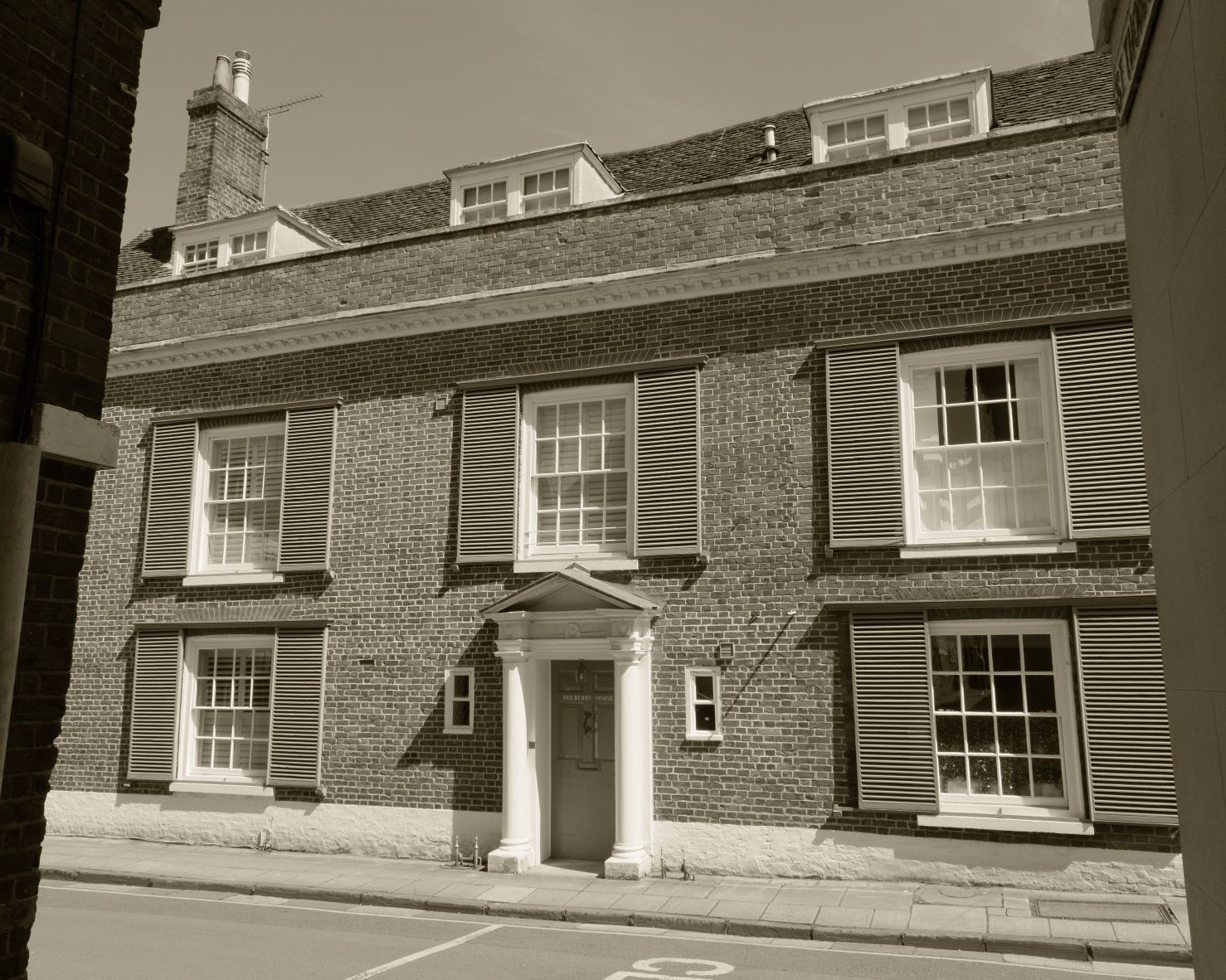 Claunch 72, Monotone Hipstamagic